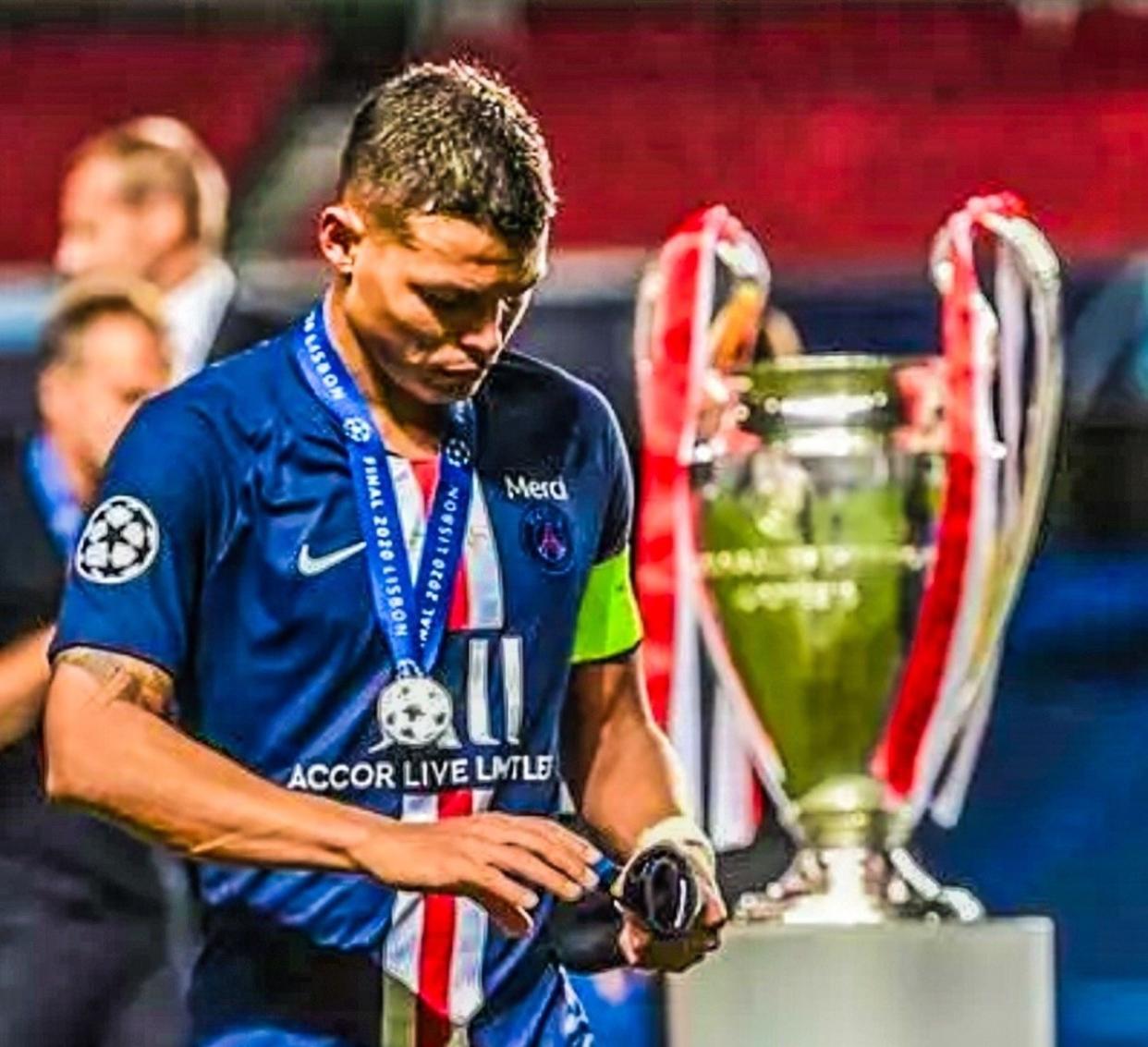 关于赛前欧冠传出新动向；巴黎圣日耳曼队长鼓劲；管理层表态——信心回归；高层口径保持一致的信息爱游戏官网